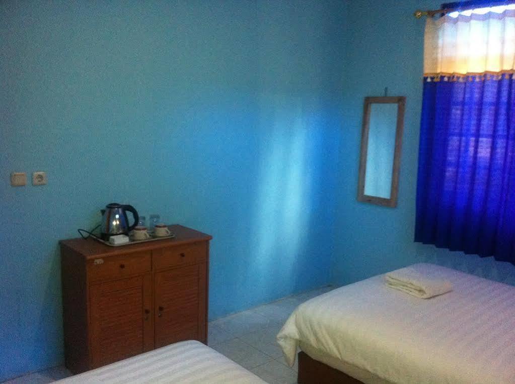 The New Orlinds Guest House Wonosari Екстериор снимка