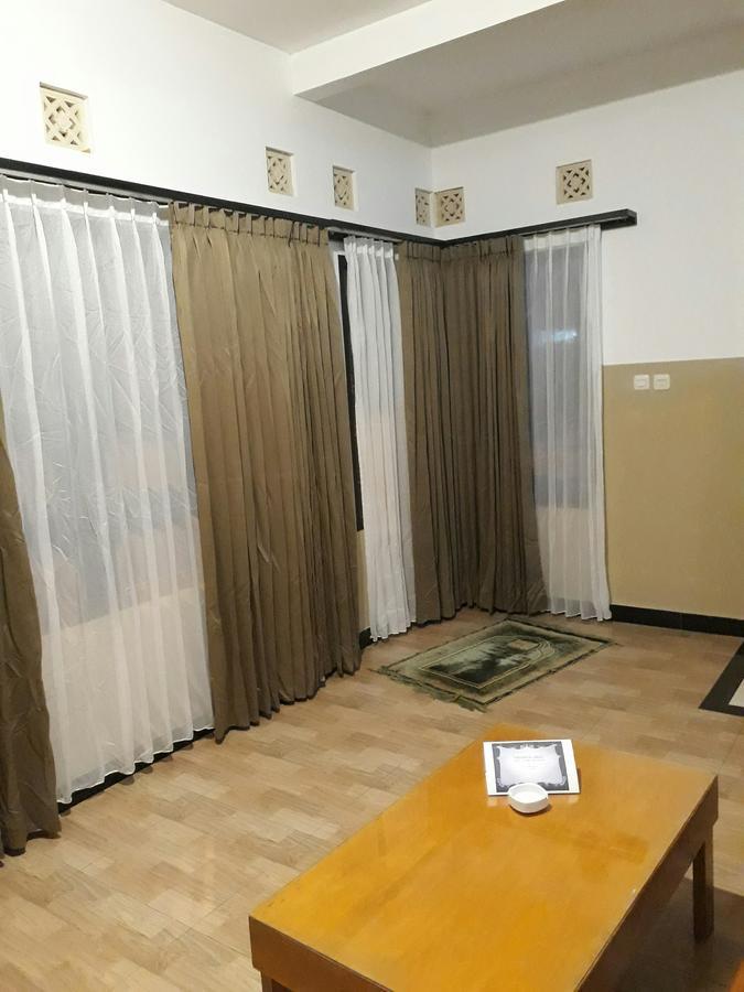 The New Orlinds Guest House Wonosari Екстериор снимка